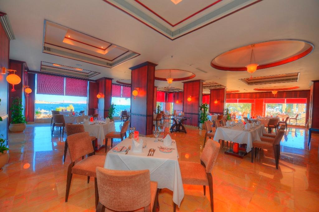 Stella Di Mare Beach Hotel & Spa Шарм ел-Шейх Екстериор снимка Restaurant