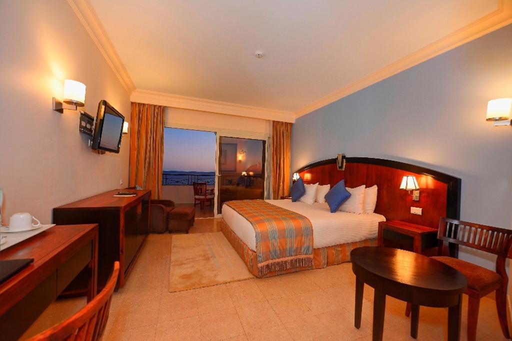Stella Di Mare Beach Hotel & Spa Шарм ел-Шейх Екстериор снимка A room at the hotel