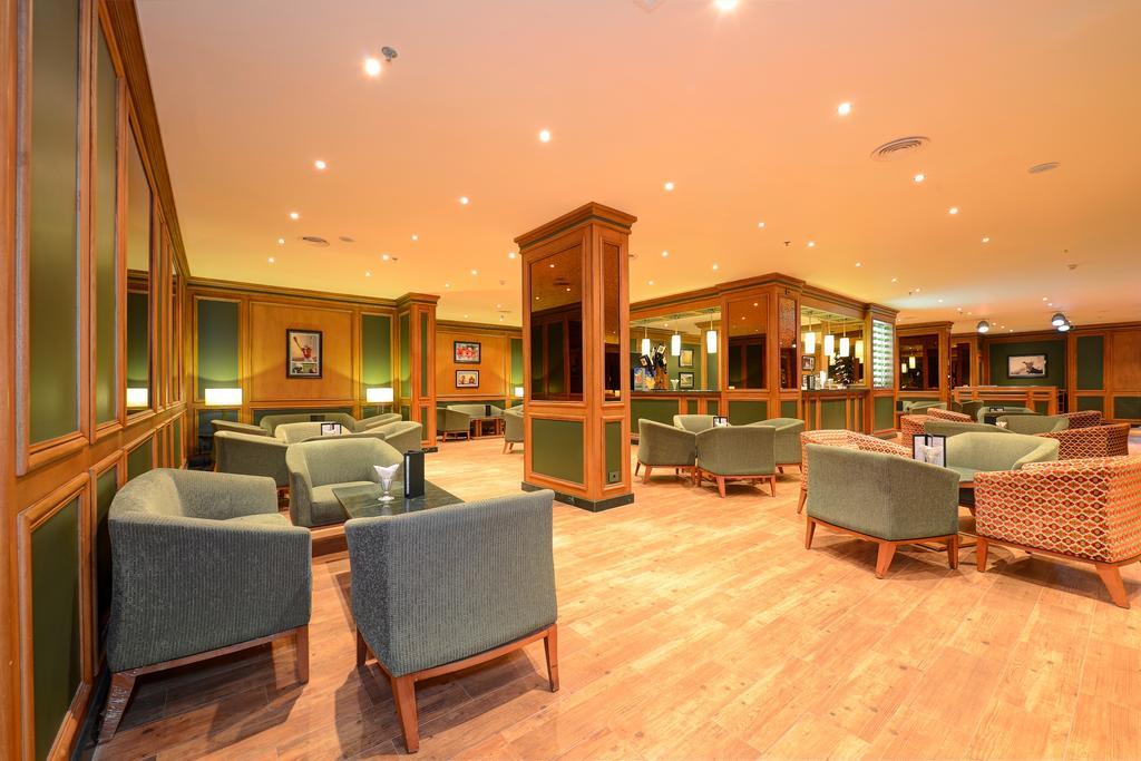 Stella Di Mare Beach Hotel & Spa Шарм ел-Шейх Екстериор снимка The lounge at the airport