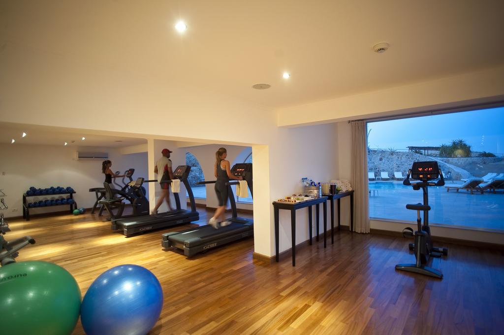 Stella Di Mare Beach Hotel & Spa Шарм ел-Шейх Съоръжения снимка The gym at the hotel